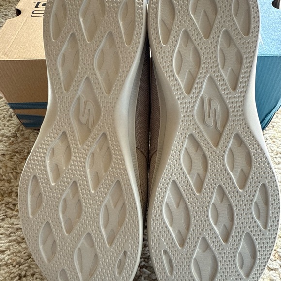 Skechers GO Step Lite Washable Slip-Ons-taupe Size 9.5 A398317 NEW - Picture 5 of 6